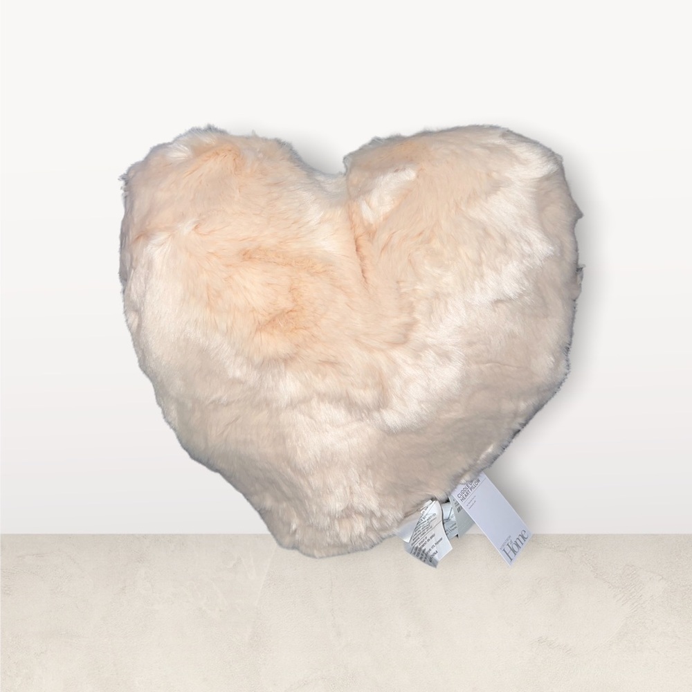 Decorative Heart Accent pillow! - Picture 5 of 8